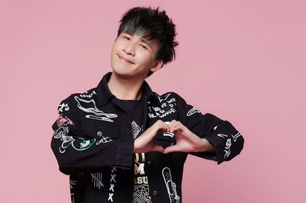 另外,大张伟不仅