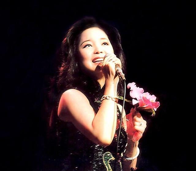 邓丽君出道于1967年,出道之后,凭借甜美的歌声在台湾获得广泛关注,从