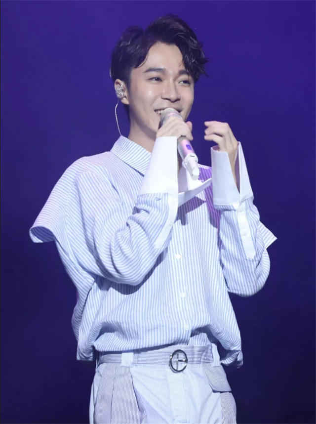 吴青峰深圳演唱会