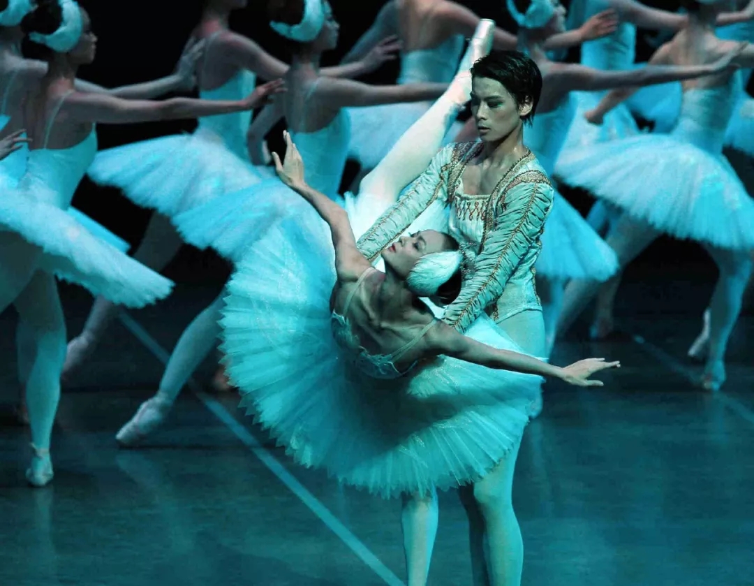 2022经典版芭蕾舞剧《天鹅湖》-上海站