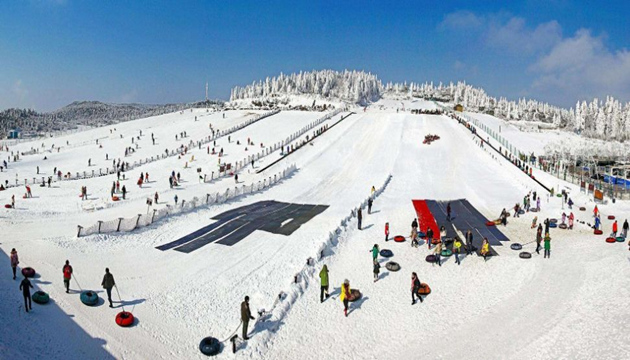 临汾九龙山庄滑雪场图片