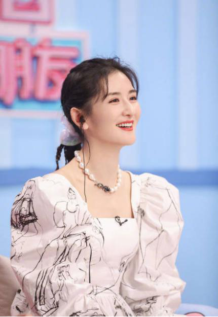 谢娜发微博求助，到底是怎么回事？