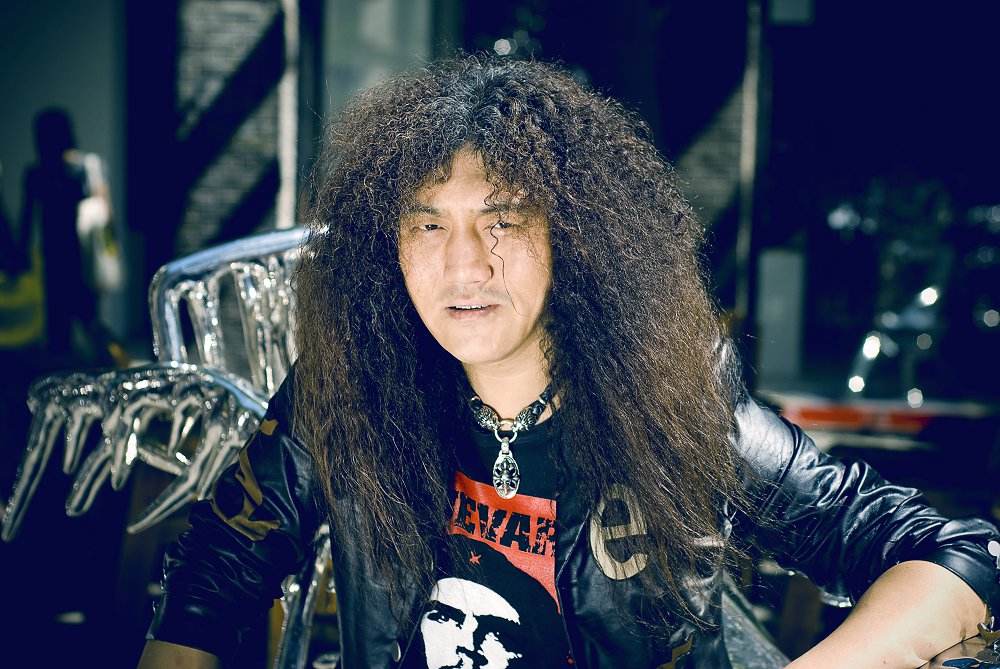 相信奥帕拉拉的死忠粉们都知道，奥帕拉拉作为音乐潮流地、明星收割机，每年都会举办一场邀请众多明星音乐节。从2013年的张靓颖，到2019年的汪苏泷、王北车，吸引了众多歌迷来到现场观看，那2020年的郑州奥帕拉拉金秋音乐节，又会有怎样的阵容呢？下面，让黄河票务小编为大家介绍一下吧！ （） 雪十郎 雪十郎原名栾雪松，是一名原创摇滚歌手、词曲创作人，被称为“大陆迪克牛仔”。2003年，雪十郎参加综艺节目《欢乐总动员》并获得了冠军，从而被大众所认识，随后，他发行了原创歌曲《伤过的心》、《谁》、《九月》、《明天的花》、《我的好姑娘》等，成为了新一代的网络红人。 （） 张振宇 张振宇是中国内地的男歌手，2003年，通过专辑《爱上你这样的女人》从而被大家认识，并凭借这张专辑获得了“雪碧榜年度推荐金曲”。随后，他又不断的发行了《不要再来伤害我》、《难道还嫌我伤的不够深》、《长恨歌》等作品，其中，《长恨歌》还被广东省音乐家协会与广东省流行音乐协会评为“年度十大金曲演唱奖”。 （） 刘晓超 刘晓超是中国内地流行乐男歌手，他在长达八年的驻唱生涯中，创作了近百首音乐作品，因为翻唱《舞女泪》而迅速走红。刘晓超演唱的《舞女泪》，感情深切，并透露出了舞女的无奈，再加上他低沉的嗓音，更是将一个舞女的辛酸体现的淋漓尽致，因此，网友也笑称刘晓超是唯一一个懂得做舞女有多心酸的男人。 （） 除此之外，目前已公布的阵容有： 10月1日主咖——半阳《一曲相思》、《流浪》。 10月2日主咖——花姐《狂浪》、《夜之光》。 10月3、4日主咖——雪十郎《伤过的心》、《谁》。 10月5日主咖——海来阿木 《别知己》。 10月6日主咖——张振宇 《不要再来伤害我》。 10月7日主咖——刘小超《舞女泪》。 10月8日主咖——姜鹏《兄弟想你了》、《赢在江湖》。 （） 这样一场有水、有音乐的大型音乐盛会，你准备好前来参加了吗？10月1日至8日，让黄河票务带你们来到郑州奥帕拉拉金秋音乐节，度过一个愉快的十一假期吧！