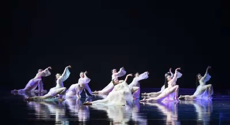2021舞剧《河》宁波站