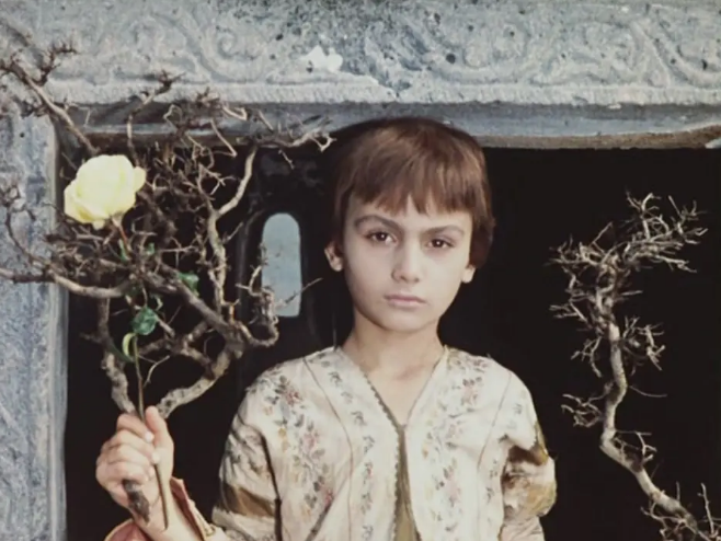 《石榴的颜色》：极具诗意的亚美尼亚电影