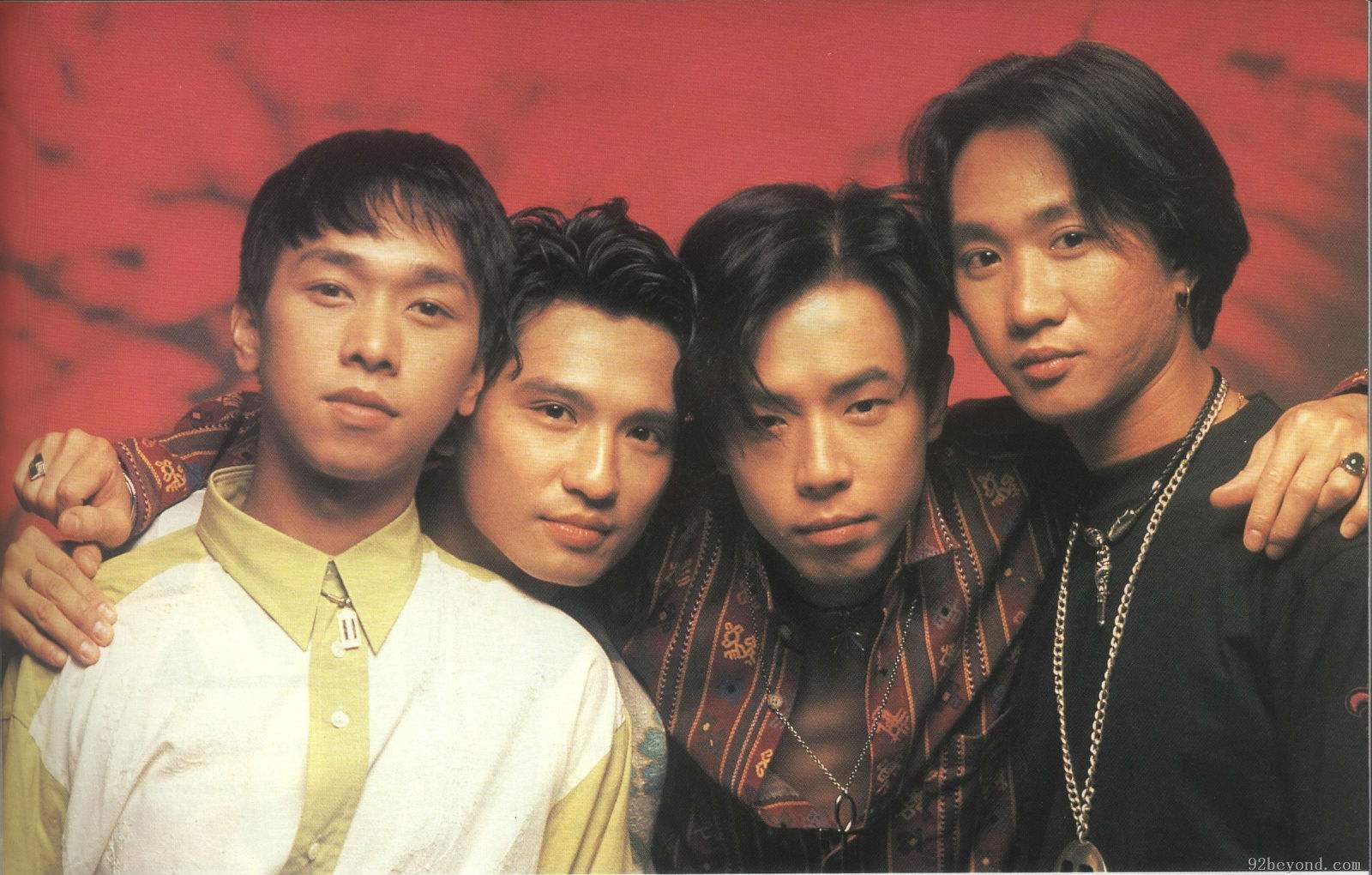 beyond是华语乐坛中最知名的一支乐队,主要成员有四名,分别是黄家驹