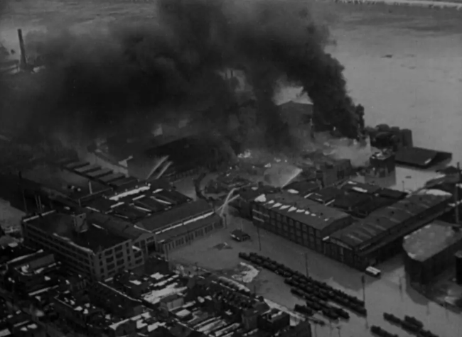《轰炸鲁尔水坝记》：具有纪录片般的真实感