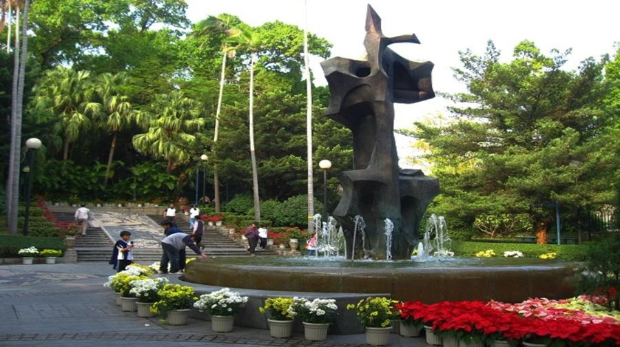白鸽巢前地