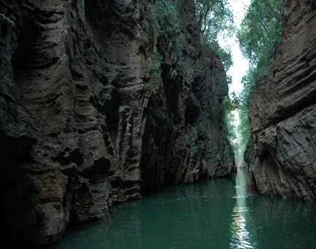 西南界峡谷群景区