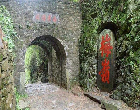梅关古道