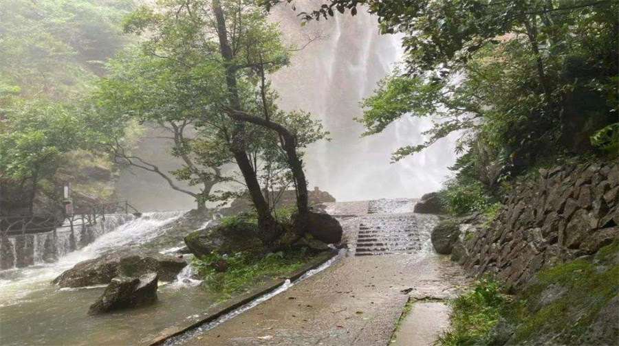 石门洞