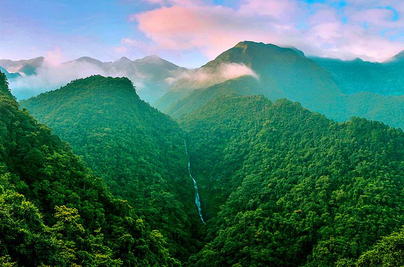 防城港上思县十万大山图片