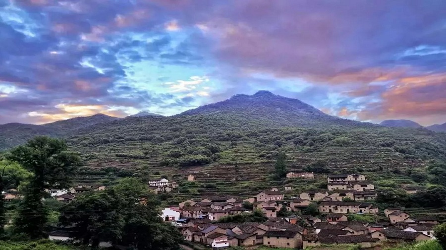 梁家山景区