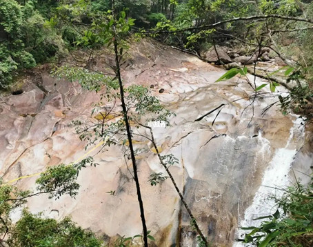 黄岗山大峡谷