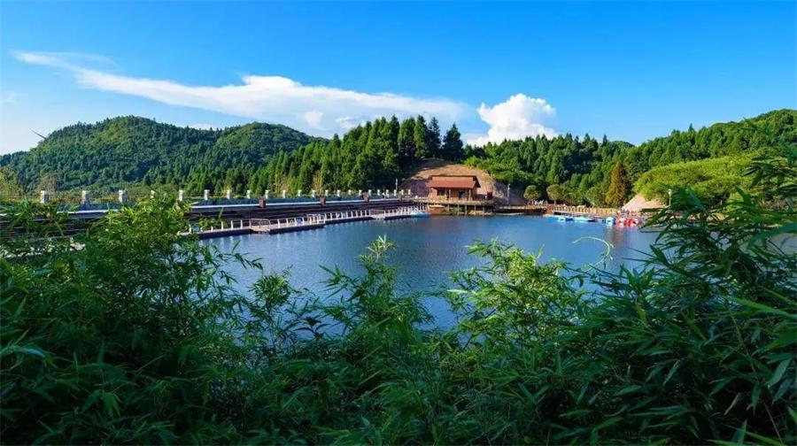 天湖旅游风景区