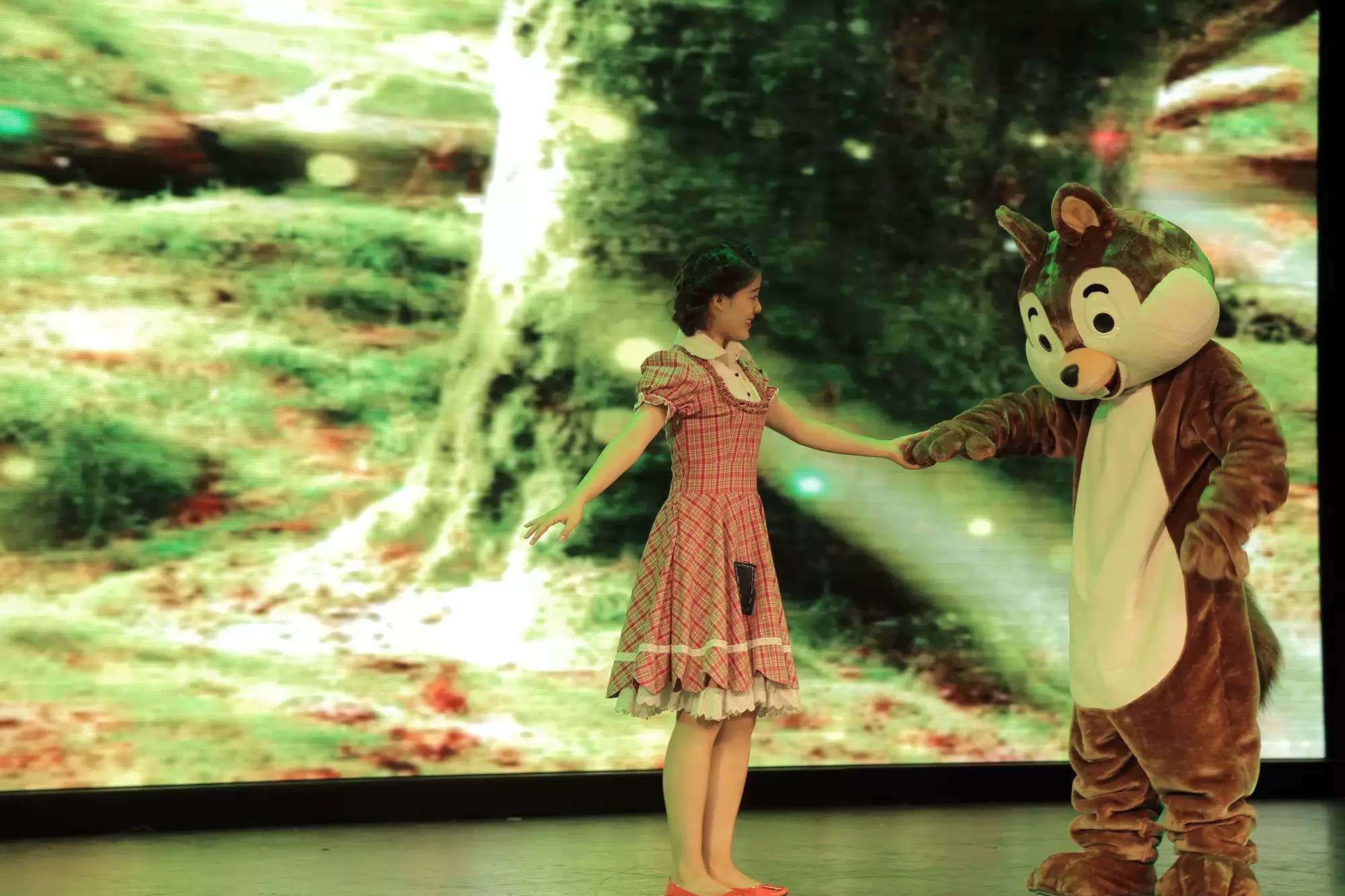 2022北京童艺荣誉出品—大型童话剧《灰姑娘与水晶鞋》-北京站