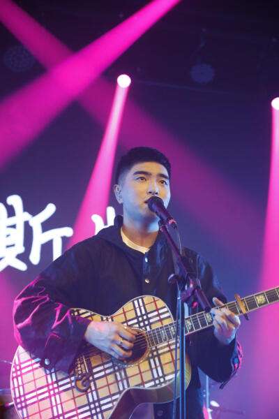 2022沈以诚南京演唱会什么时间举办？（订票方式）