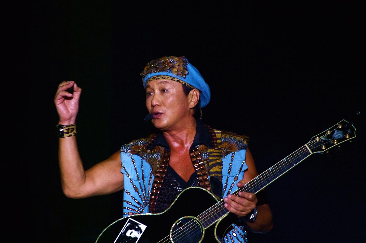 许冠杰为什么要隐退为什么在线