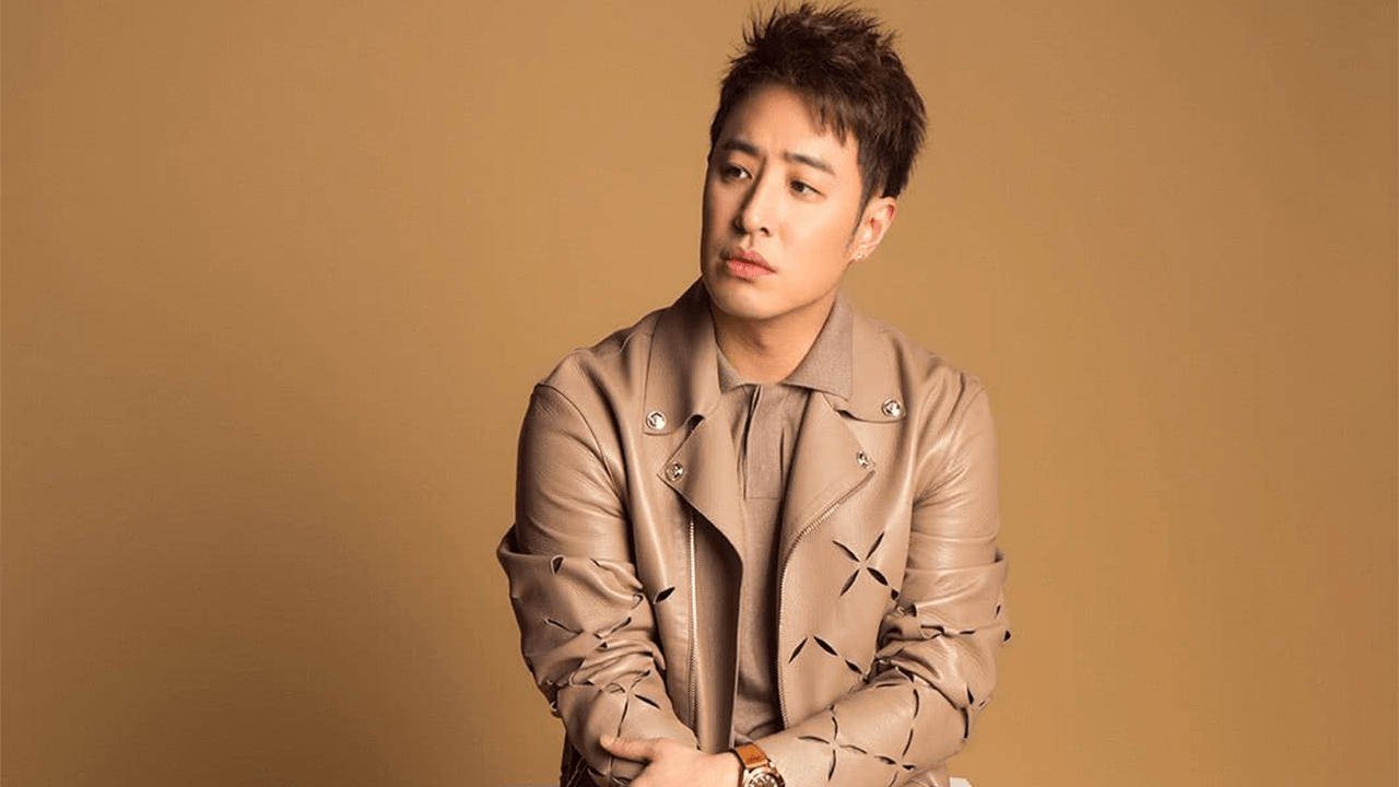 如《壁虎漫步》,《巴比伦》,《快乐崇拜》等等