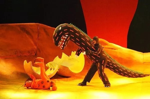 2022凡创文化·大型恐龙主题实景童话剧《你看起来好像很好吃》-武汉站