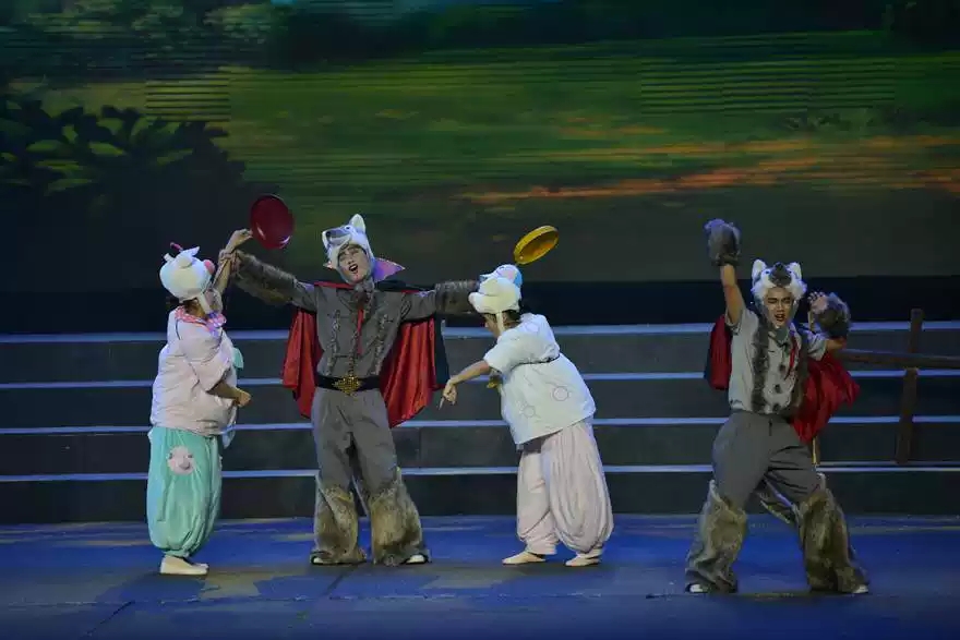 2021“快乐童年·童话相伴”经典话剧展演--童话剧《三只小猪》-郑州站