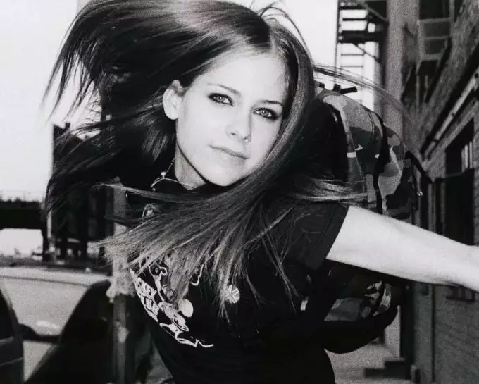Avril Lavigne艾薇儿“浮出水面”2022深圳演唱会