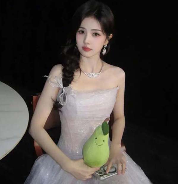 白鹿(白梦妍)