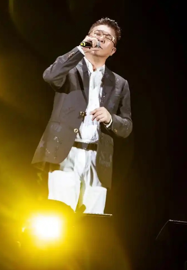 姜育恒演唱会